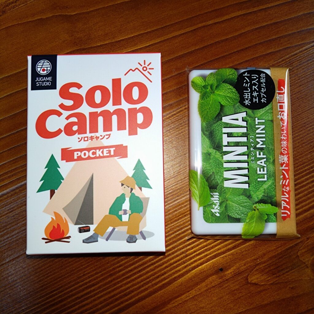 JUGAME STUDIOのポケットシリーズ、Solo Camp Pocket（ソロキャンプポケット）とミンティア大きさ比較